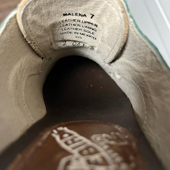 FREEBIRD WOMENS ALL LEATHER UPPER AND SOLE SLIP ON SHOES SIZE 7 - Picture 8 of 9